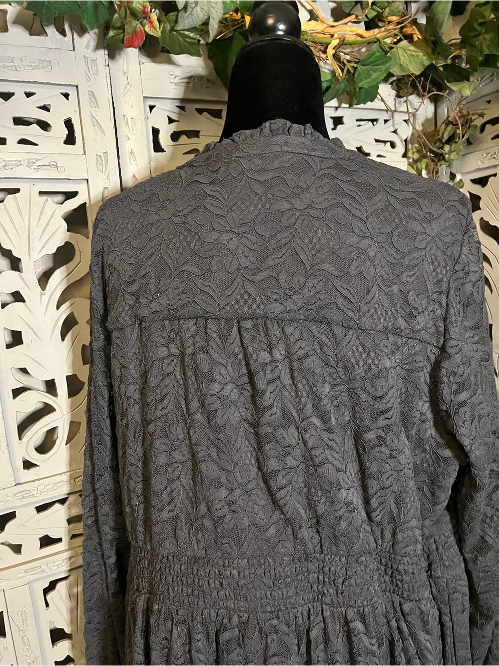 NWT! TORRID DELIGHTFUL DARK GREY STRETCH LACE LONG SLEEVE PLUS SIZE MINI DRESS - Picture 8 of 13